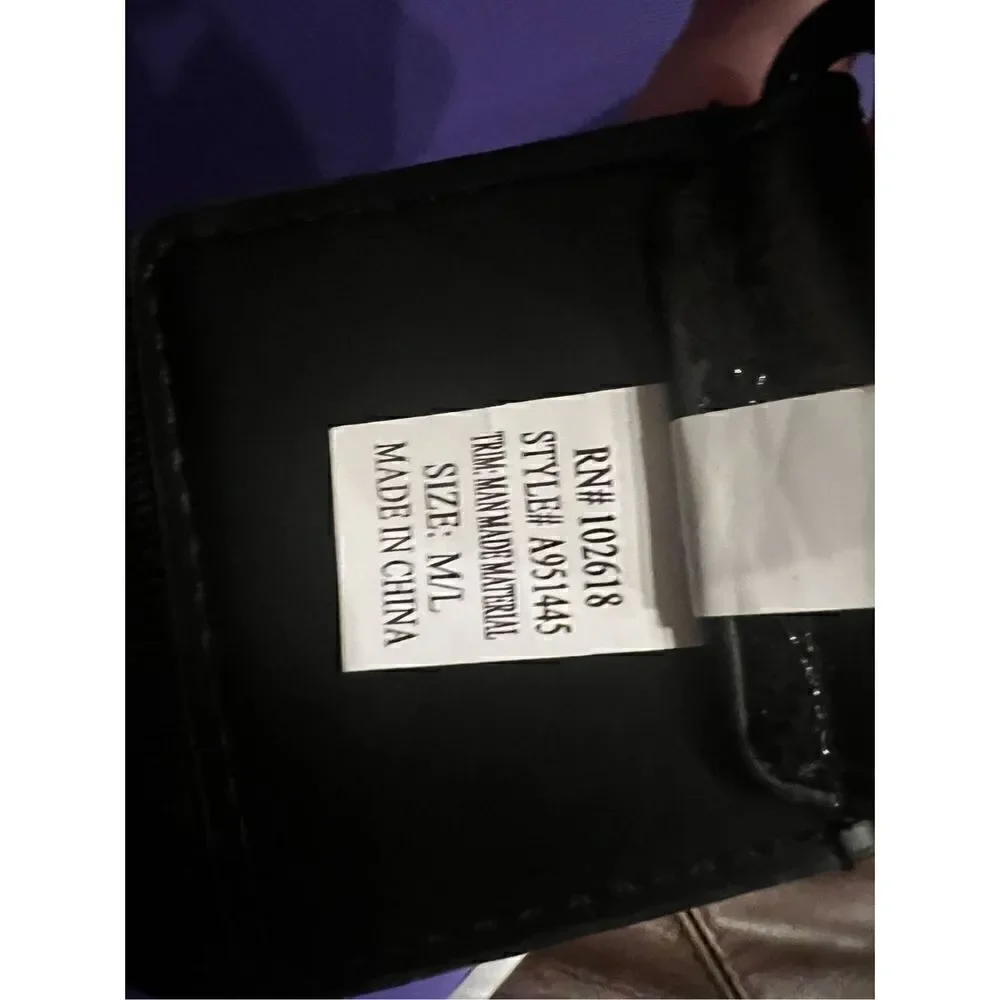Kohls NWT wide Black stretch belt, elastic waist hook strap size M/L